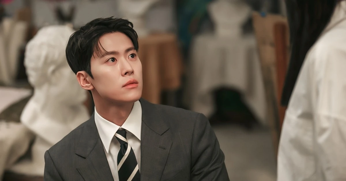 Chàng trai trẻ quốc dân' Gong Myung: 'Tôi cảm nhận được sức hút của những bộ phim truyền hình về công sở
