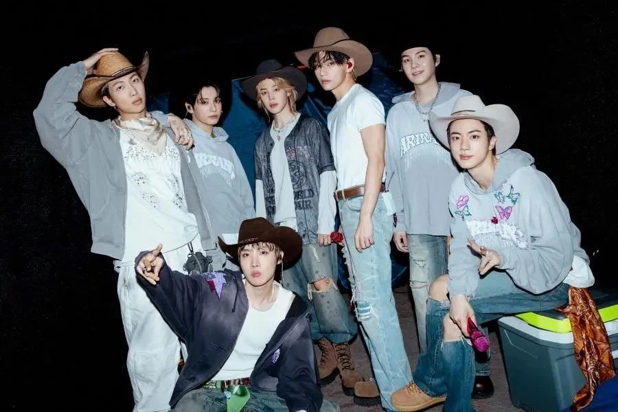 BTS khẳng định vị thế vững chắc trong 'Billboard 200' trước thềm 'Lễ hội trở về quê hương'