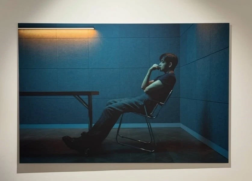 'Gợi cảm' không kém Jennie (BLACKPINK), V (BTS) hút hồn cư dân mạng với 'TYPE 非'