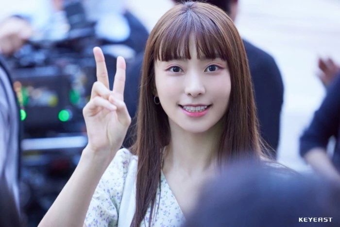 Yoon Bora tái hợp với quản lý của SISTAR