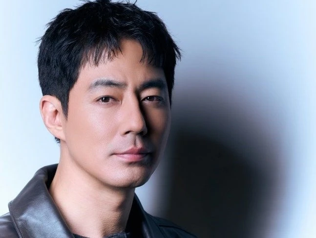 Jo In Sung: 'Vai trò của tôi trong năm Bính Ngọ 2026 là quan tâm đến con người hơn là kịch tính'