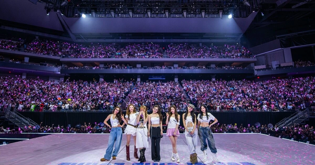 TWICE lập kỷ lục mọi thời đại đối với một nhóm nhạc nữ K-pop