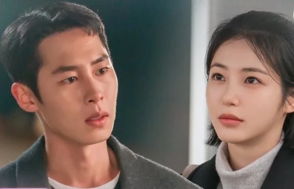 Lee Jae Wook 'cảm nắng' Shin Ye Eun trước khi nhập ngũ