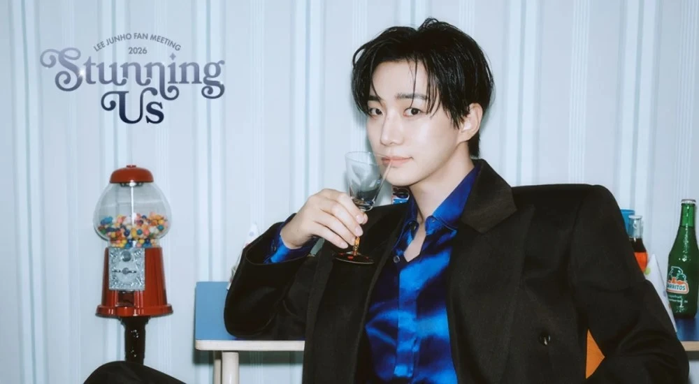 Lee Junho đẹp không góc chết trước buổi gặp gỡ người hâm mộ