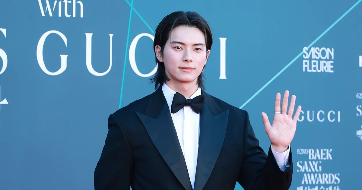Không nằm ngoài dự đoán, Lee Chae Min đã giành giải 'Nam diễn viên mới xuất sắc nhất' tại 'Baeksang lần thứ 62'