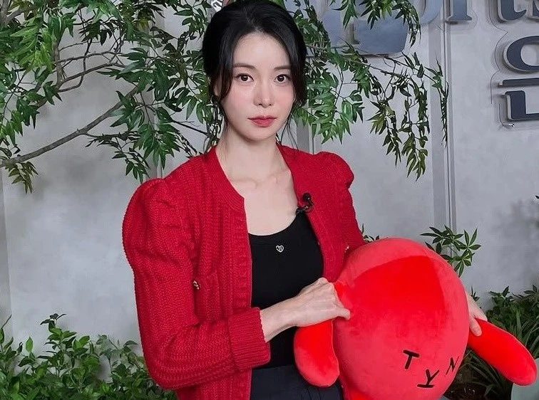 Liệu Lim Ji Yeon có xuất hiện trong phiên bản hiện đại của câu chuyện 'Hoàng tử và người ăn mày'?