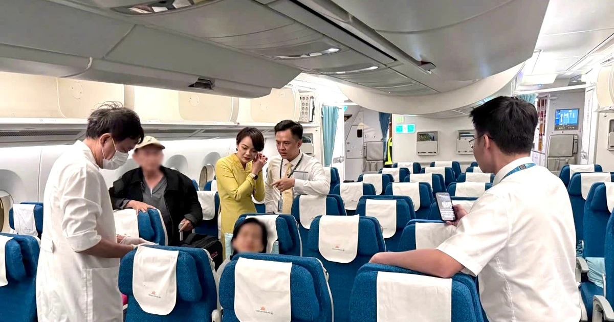 Khách Việt bất tỉnh trên chuyến bay từ Mỹ về TPHCM