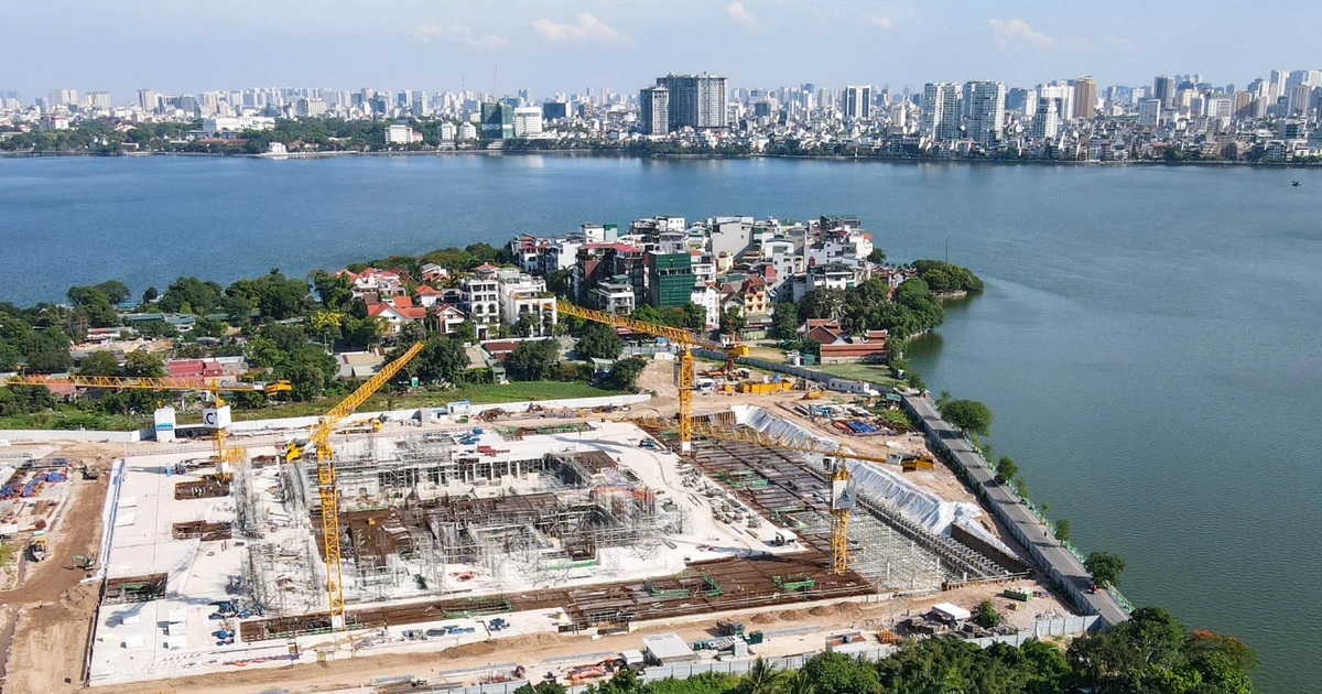 Cận cảnh nhà hát Opera Hà Nội dần lộ diện bên hồ Tây