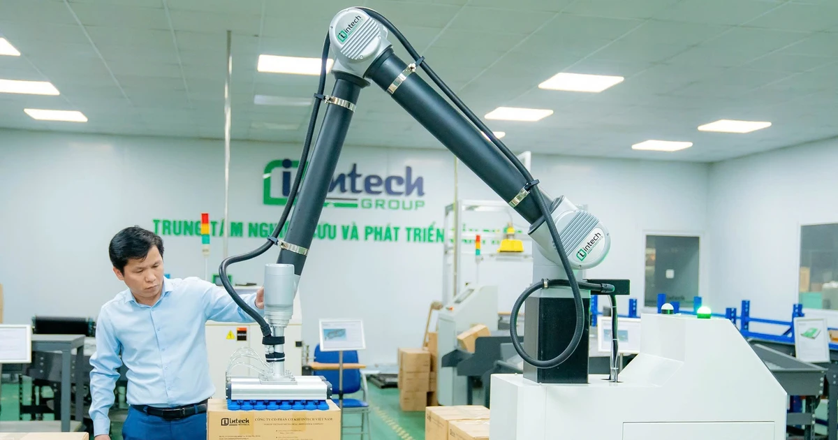 Chủ tịch Intech Group: 'Thời điểm vàng' để phổ cập robot tại Việt Nam