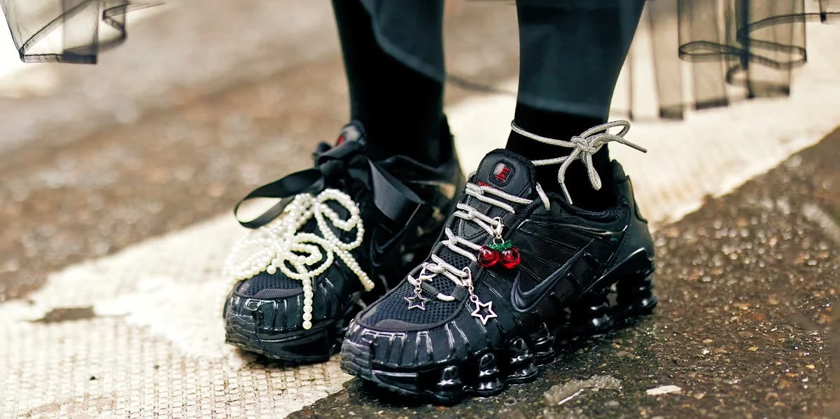 Cập nhật những mẫu giày thể thao ấn tượng, táo bạo nhất từ Tuần lễ Thời trang