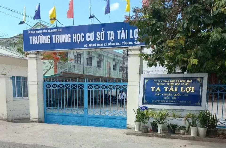 Hiệu trưởng bị kỷ luật vì sai phạm dạy thêm, quản lý tài chính