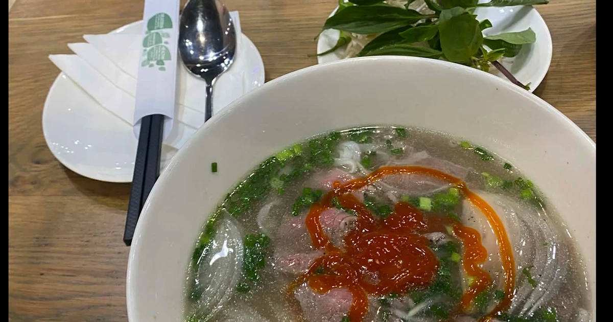 Lùm xùm vụ tô phở 346.000 đồng ở sân bay, Cảng hàng không Cam Ranh nói gì?