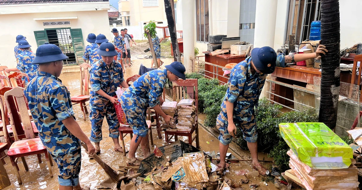 Nước rút đến đâu, bộ đội giúp dân đến đó