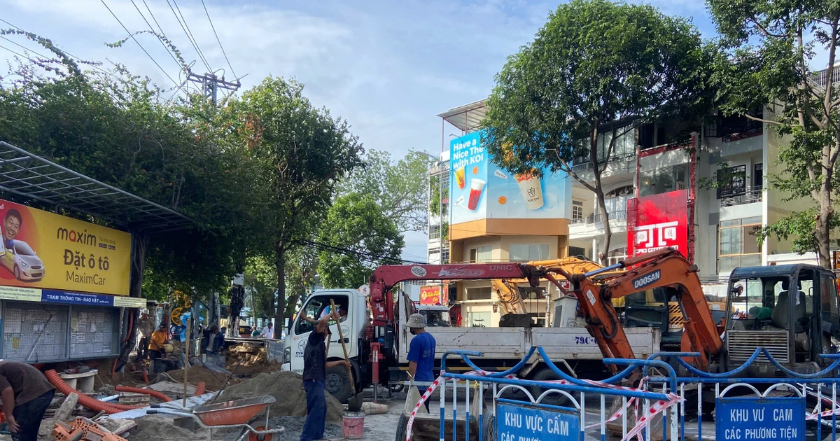 Đường trung tâm Nha Trang chỉ dài một km nhưng thi công mãi chưa xong