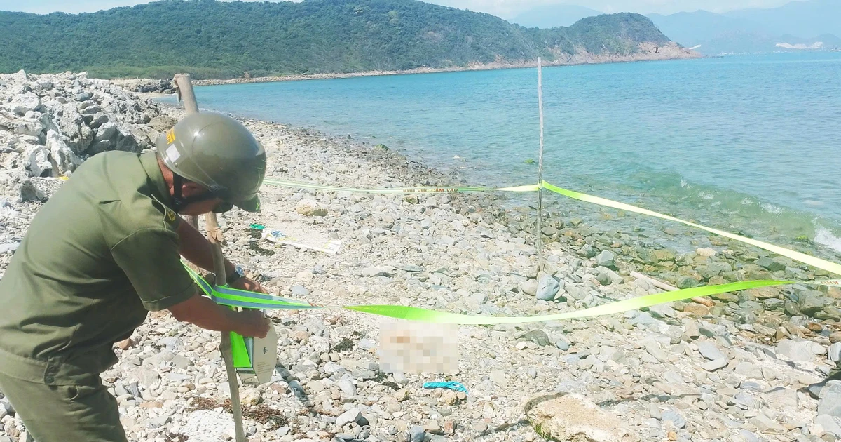 Phát hiện đoạn chân người trôi dạt vào bãi biển ở Khánh Hòa