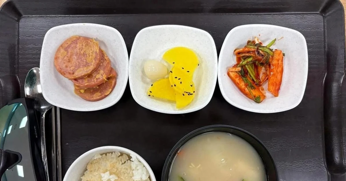 Cận cảnh bữa ăn đạm bạc đến khó tin tại Viện nghiên cứu hàng đầu Hàn Quốc