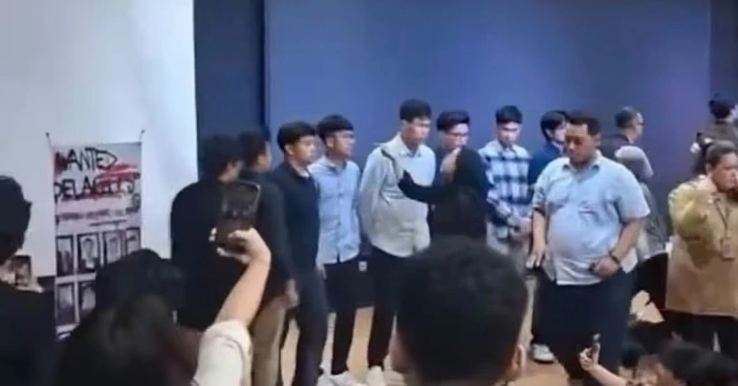 Xúc phạm giảng viên và bạn học trong nhóm kín, 16 sinh viên luật bị đình chỉ