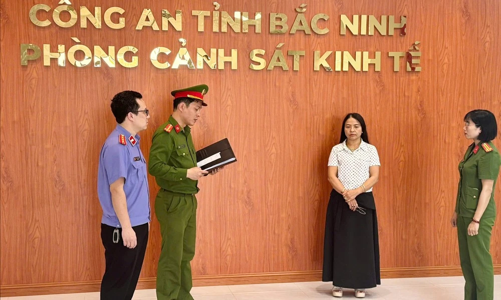 Thủ đoạn chiếm đoạt tiền ngân sách của nữ kế toán trung tâm dạy nghề
