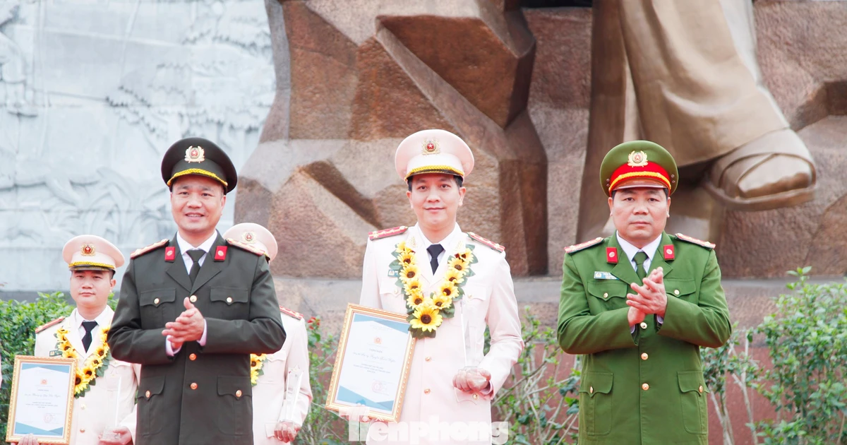 Bắc Ninh tuyên dương chiến sĩ công an trẻ tiêu biểu