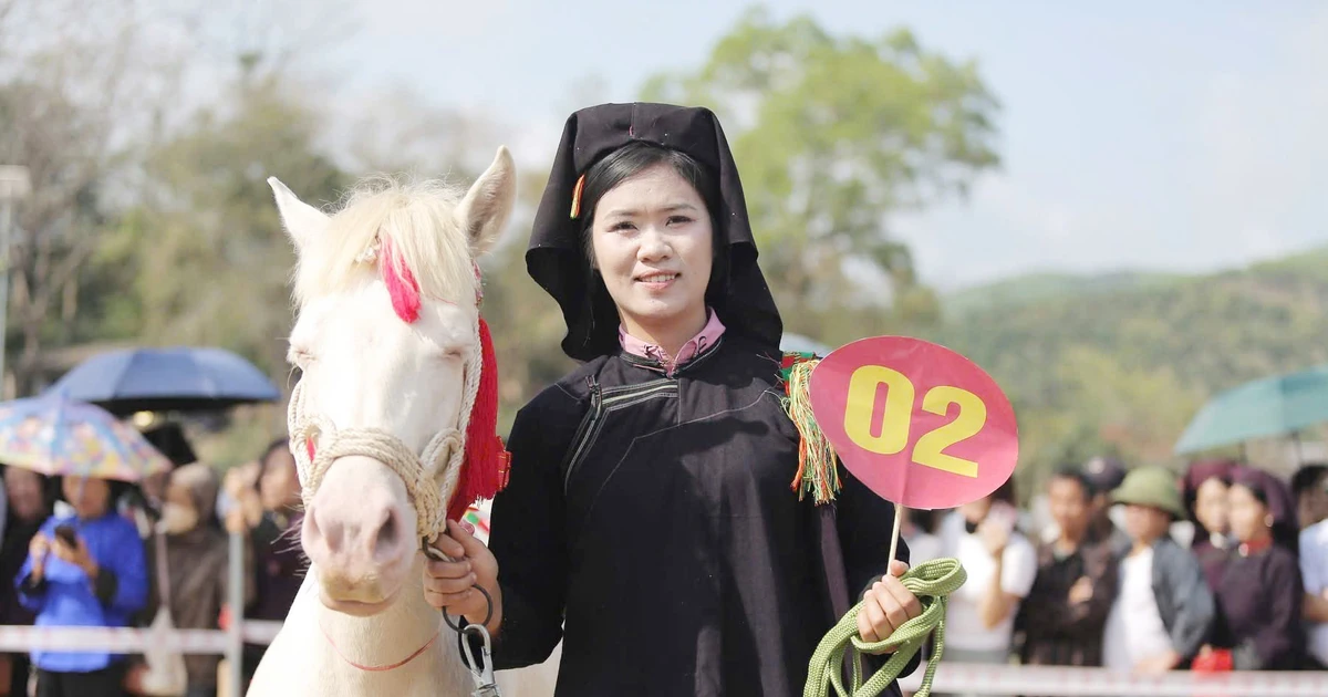 Độc lạ cuộc thi 'hoa hậu ngựa' ở vùng cao Bắc Ninh