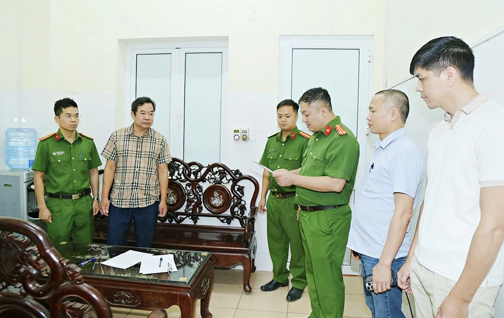 Khởi tố thêm 12 đối tượng liên quan vụ mua bệnh án hiểm nghèo để 'trốn' ngồi tù