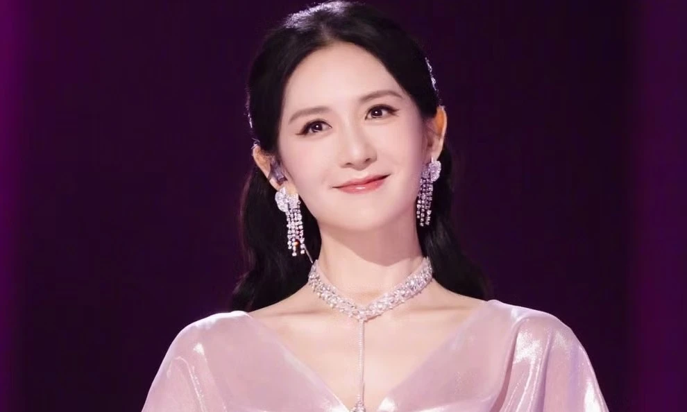 Nữ MC nổi tiếng nhất phải hủy show