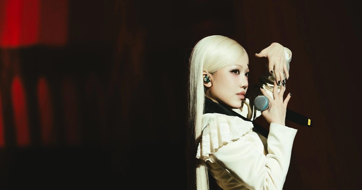 Phùng Khánh Linh rực rỡ giữa 4.000 khán giả, xứng đáng kéo dài tour