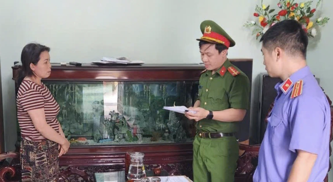 Khởi tố 3 đối tượng sản xuất hơn 2 tấn miến giả ở Hưng Yên
