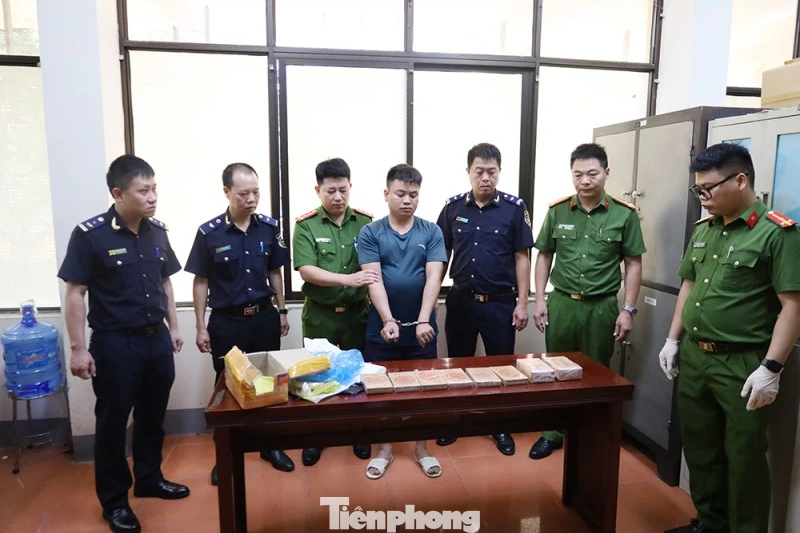 Bóc gỡ đường dây buôn bán, vận chuyển ma túy xuyên quốc gia