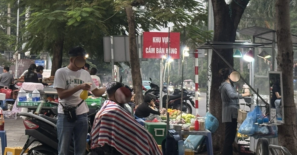 Hàng rong, chợ cóc đe dọa an toàn giao thông khu công nghiệp ở Phú Thọ
