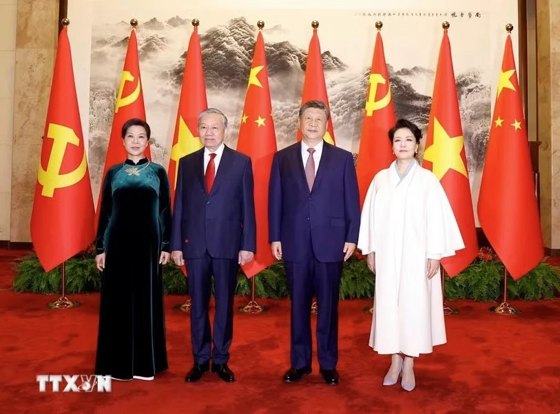 Tổng Bí thư, Chủ tịch nước Việt Nam và Trung Quốc trao đổi nhiều vấn đề quan trọng