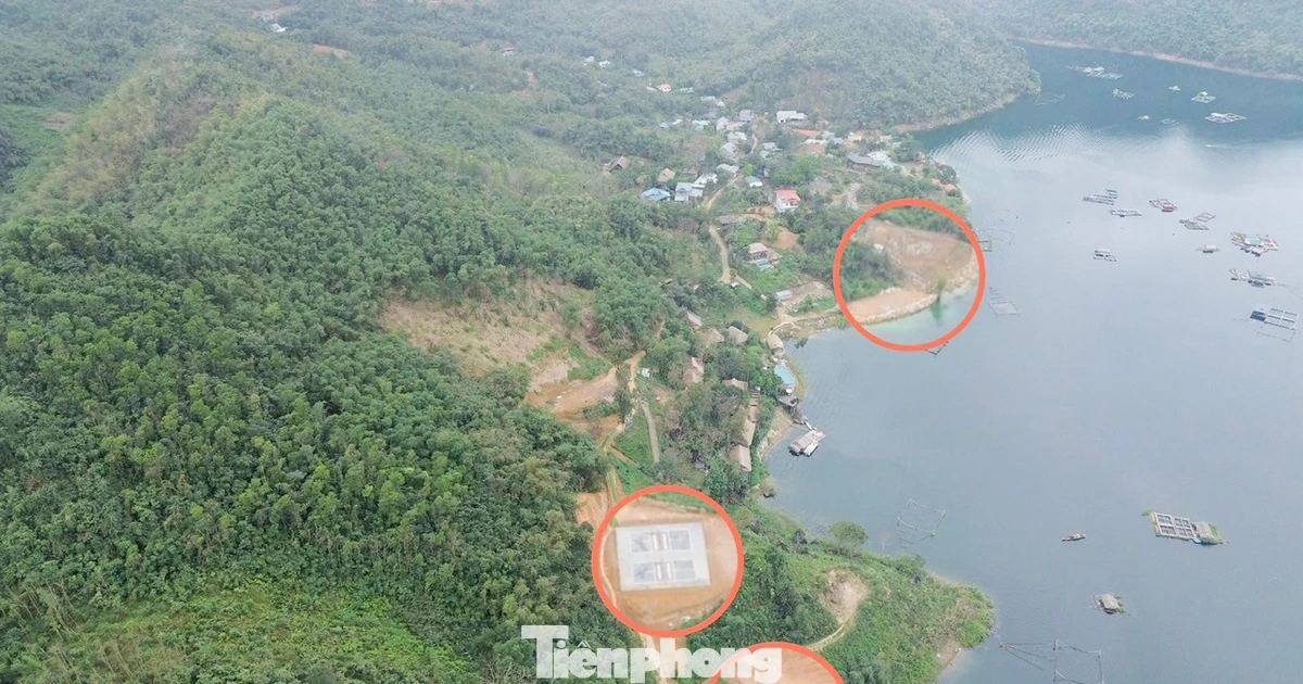 Cận cảnh công trình bạt núi, xây kè lấn chiếm hồ Hòa Bình ở Phú Thọ