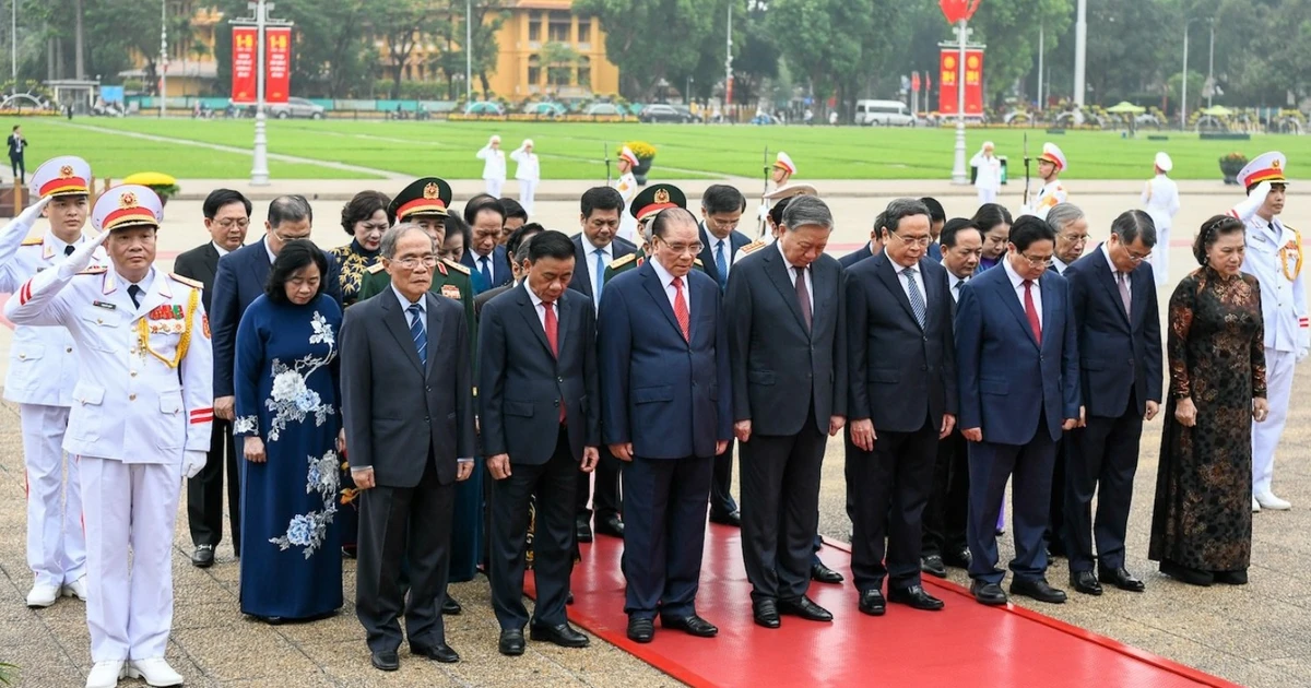 Lãnh đạo Đảng, Nhà nước vào lăng viếng Chủ tịch Hồ Chí Minh