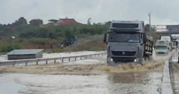 Nước dâng cao, ngập tuyến cao tốc Phan Thiết – Dầu Giây