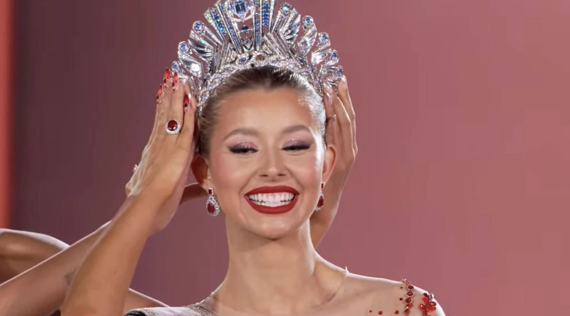 Người đẹp Mỹ đăng quang Miss Cosmo 2025