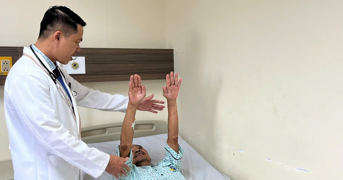 Chồng đột quỵ vợ dùng kim chích, bác sĩ cảnh báo 'mẹo vặt chết người'