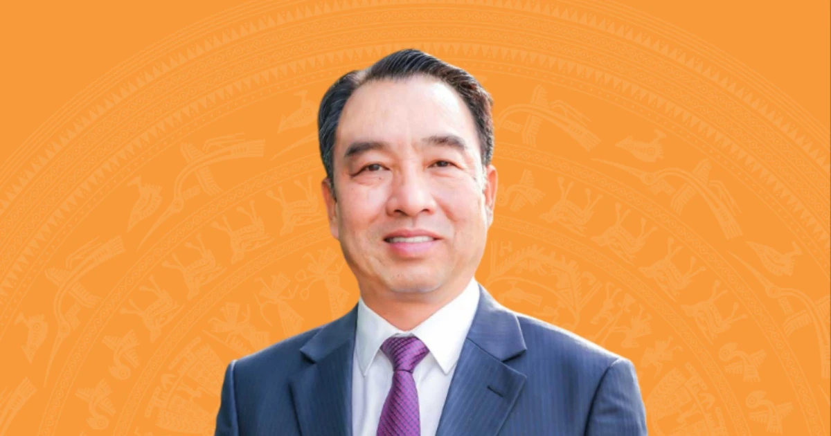 Chân dung tân Chủ tịch UBND tỉnh Cà Mau Lữ Quang Ngời