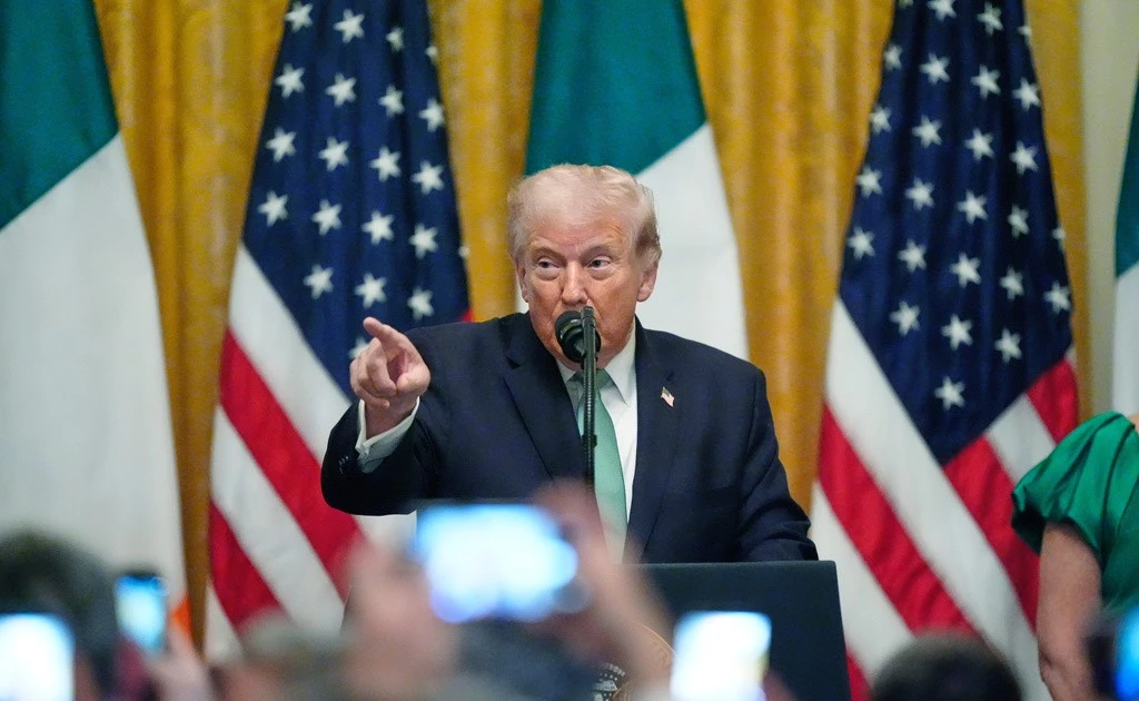 Tổng thống Mỹ Trump chê NATO chỉ là ‘hổ giấy’