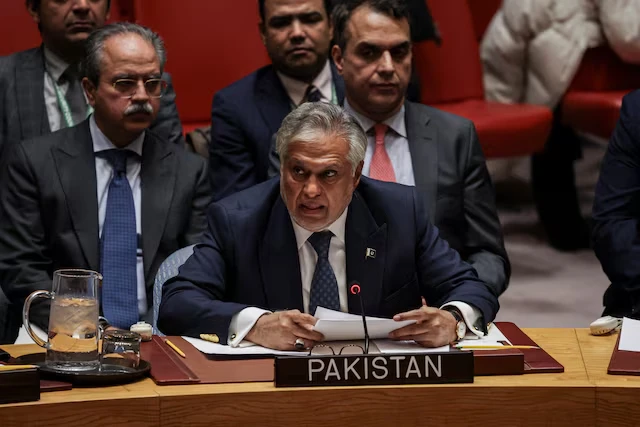 Ngoại trưởng Pakistan tới Trung Quốc bàn về tình hình Iran