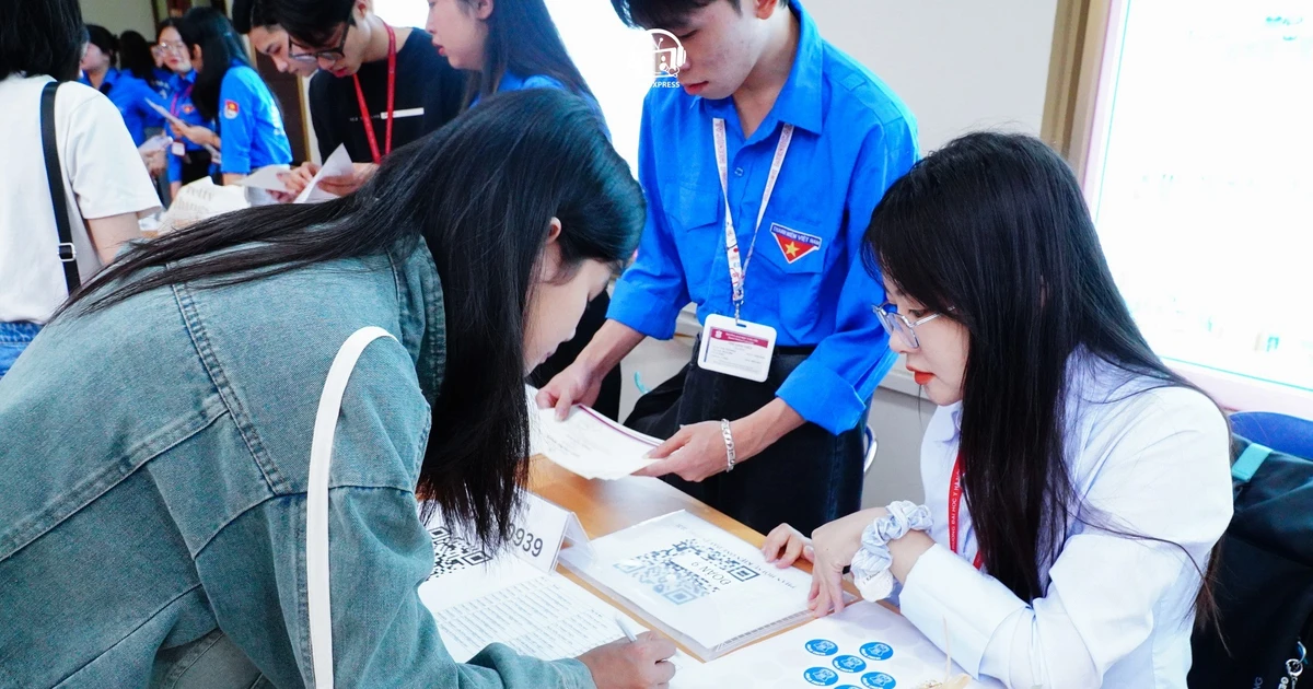 Trường Đại học Y Hà Nội bất ngờ dừng tuyển sinh tổ hợp C00, B00 cho ngành Tâm lí