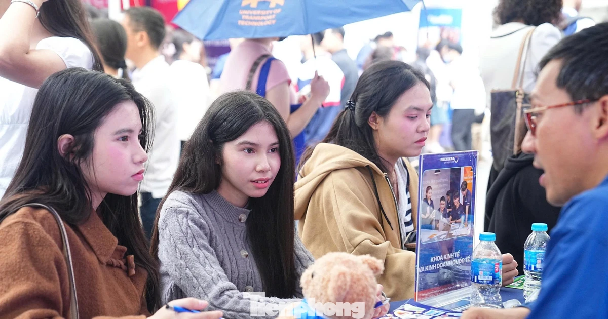 Tiếp tục 'siết' phương thức xét tuyển bằng học bạ