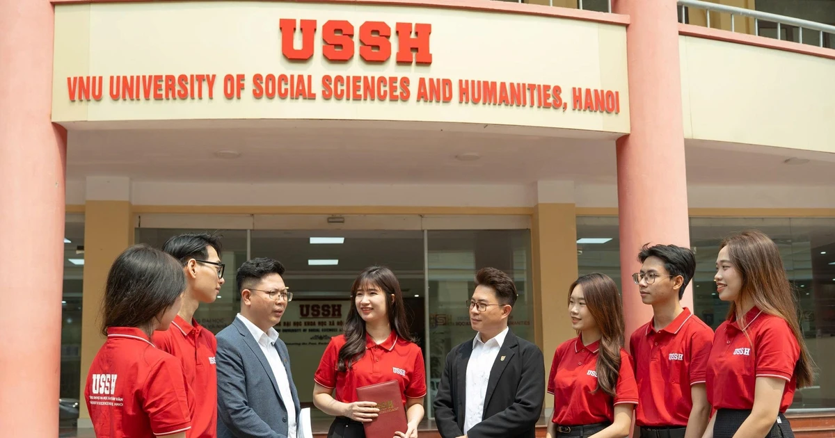 Vì sao điểm chuẩn Trường Đại học Khoa học Xã hội và Nhân văn, Đại học Quốc gia Hà Nội giảm 'sốc'?