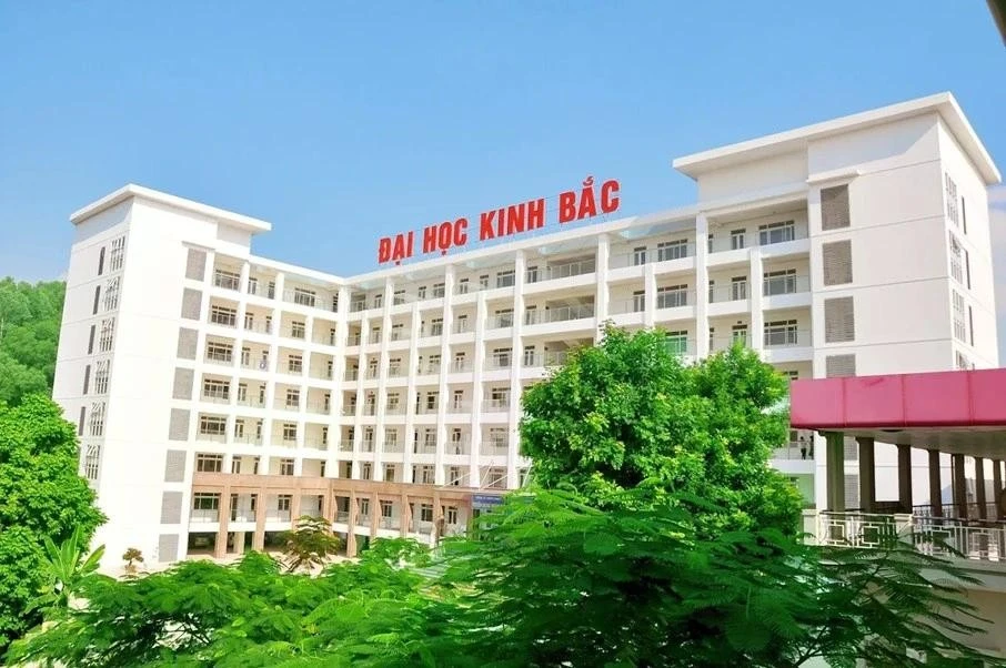 Vì sao sinh viên Y khoa ĐH Kinh Bắc chưa thể chuyển trường?