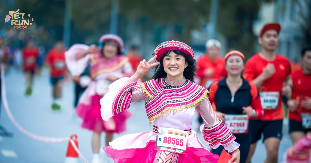 Rộn ràng sắc xuân cùng gần 10.000 VĐV tại Tết Run Half Marathon ở Hà Nội và TP.HCM