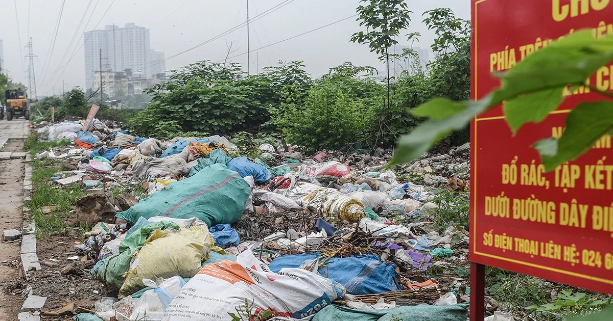 Nguy cơ 'vỡ trận' rác thải Hà Nội: Chấp thuận kéo dài thời gian duy trì vệ sinh môi trường