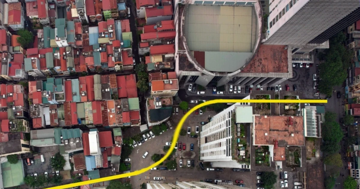 Hà Nội: Tháo dỡ, tiếp nhận mặt bằng để làm 'đường cong mềm mại' lách giữa 2 tòa nhà