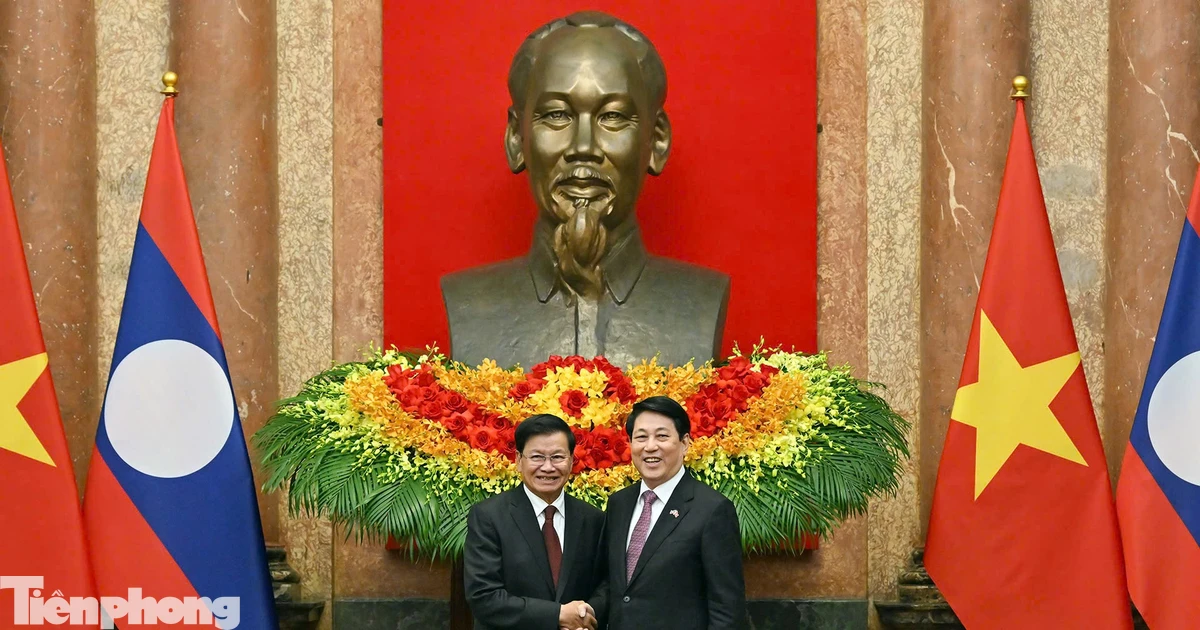 Việt - Lào nhấn mạnh gắn kết chiến lược trong quan hệ chính trị là trụ cột