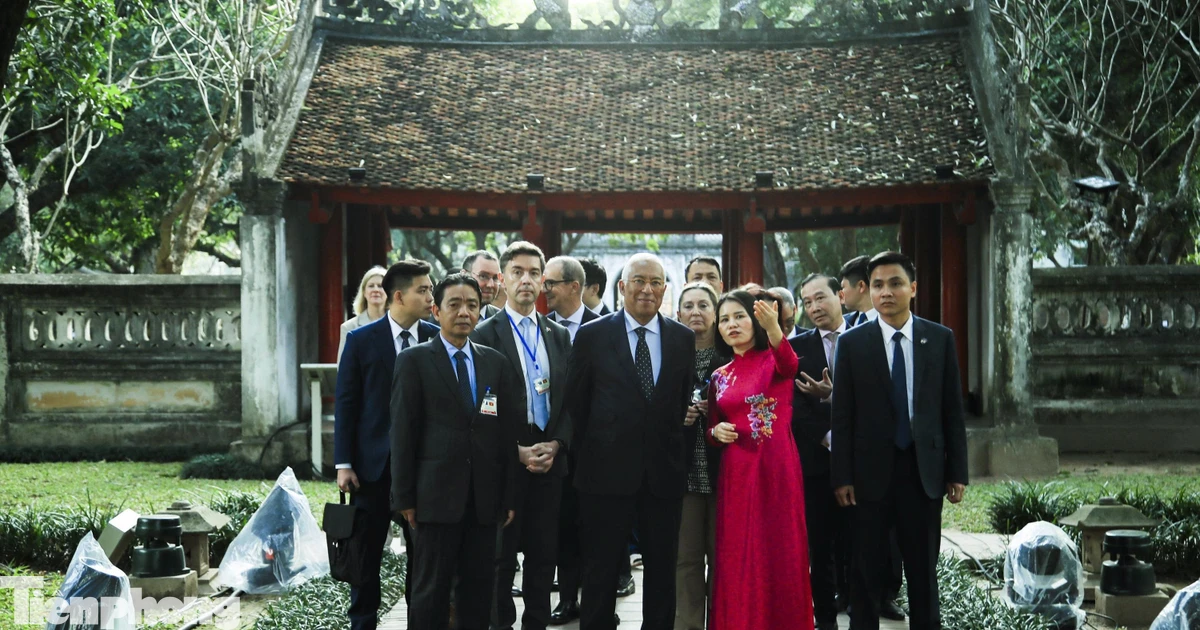 Chủ tịch Hội đồng châu Âu tham quan Văn Miếu - Quốc Tử Giám