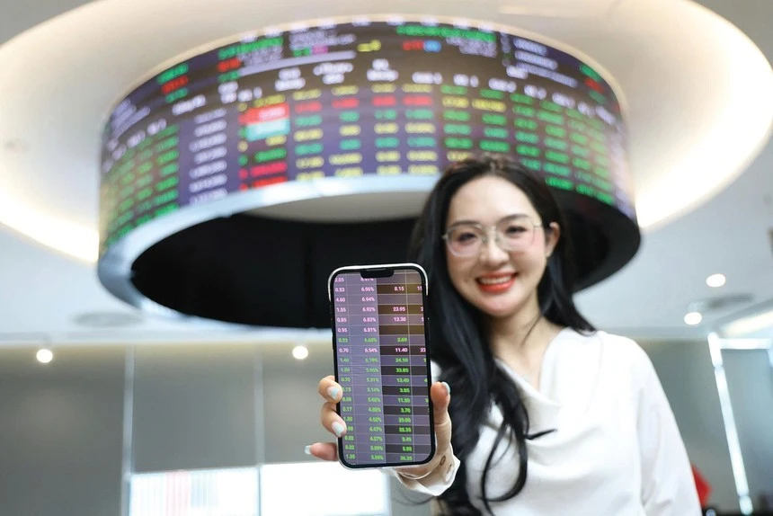 Chứng khoán bứt tốc phiên giao dịch cuối cùng của năm