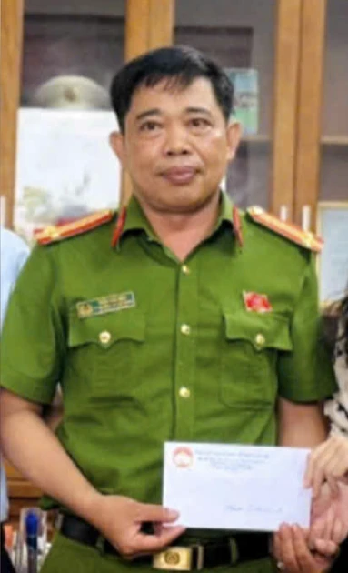 Khen thưởng 3 cá nhân cứu nạn 2 tàu cá ở biển Cửa Việt